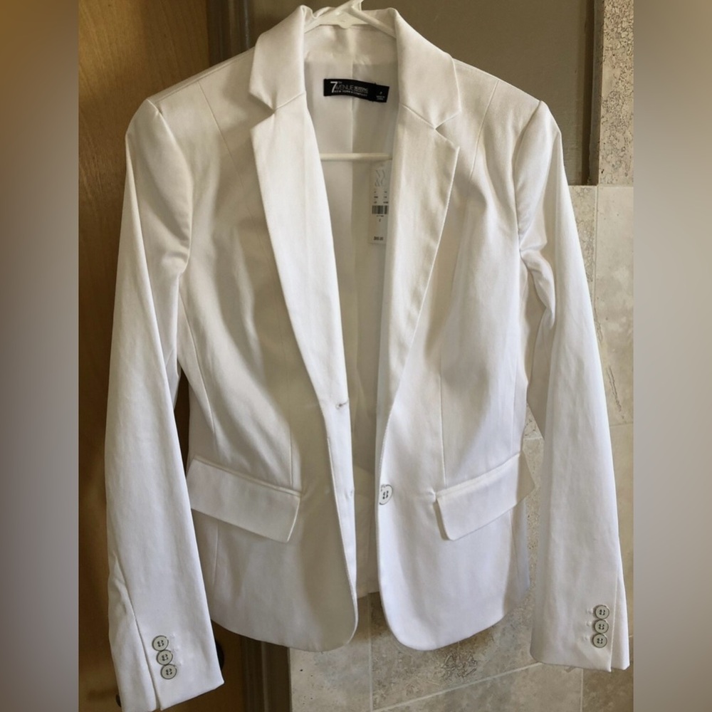 7th Avenue New York & Company  Women's Crisp White Blazer Size 10